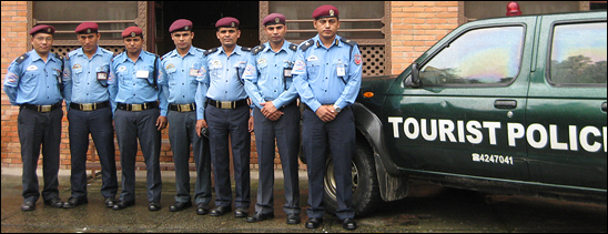 La Polizia turistica del Nepal è al servizio dei viaggiatori in difficoltà.