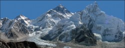 Nepal trekking del Everest Base Camp, passo del Cho la e la valle di Gokyo.