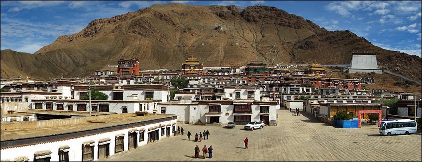 Da Lhasa overland al Everest e Kathmandu