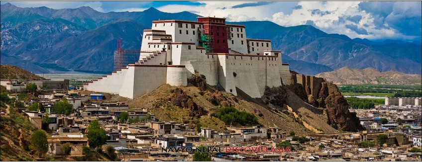 Cina-Tibet con il campo base Everest, il Gyantse Dzong