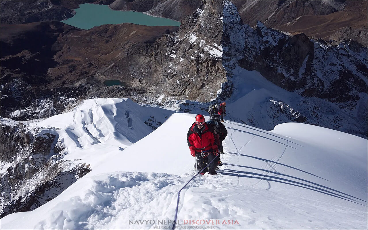 guida-paese-nepal-alpinismo-Il lobuche-East-6145-m