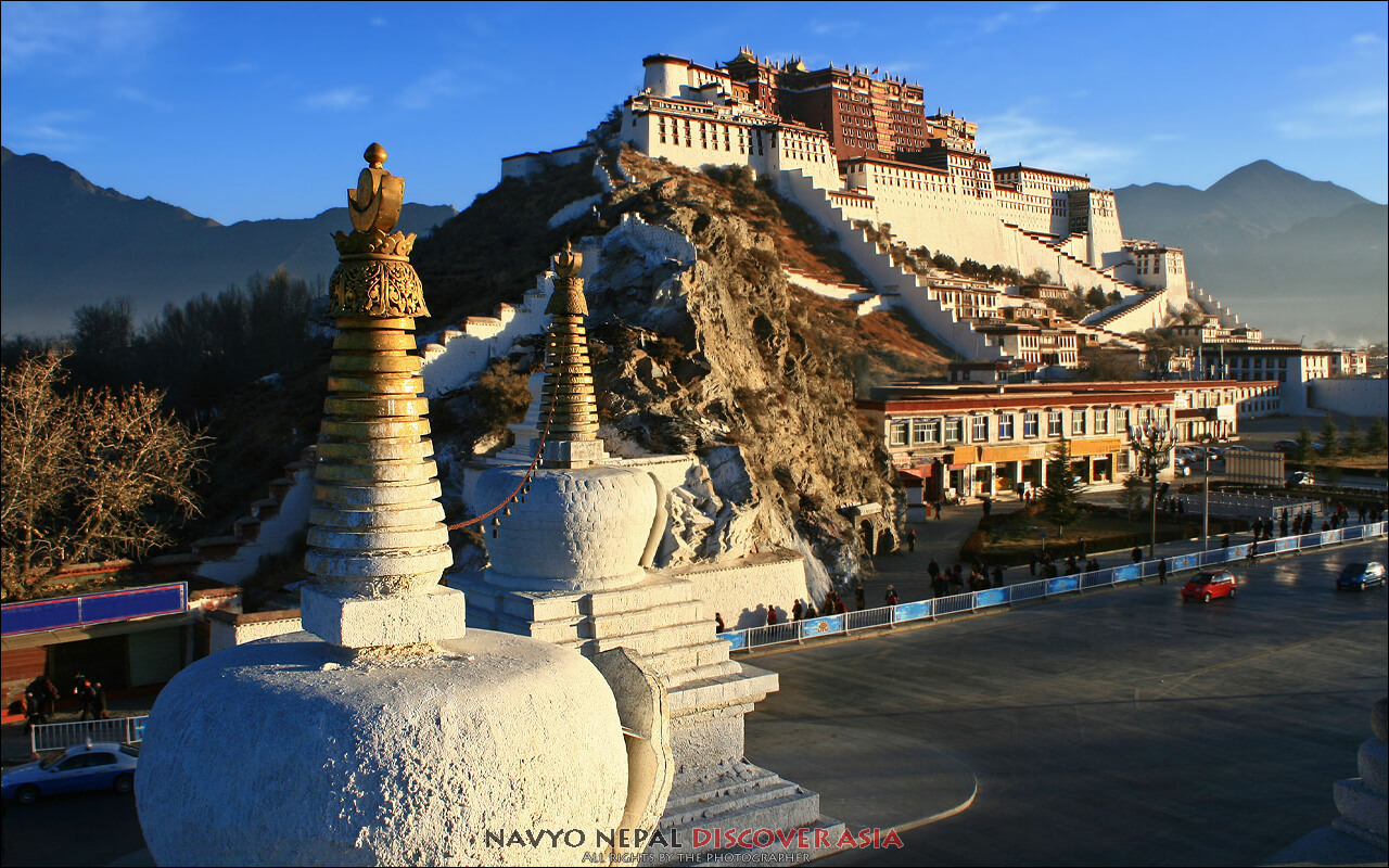 Il Potala dal "Westgate", Lhasa.