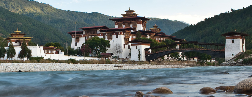 Bhutan lo Dzong di Phunaka, uno dei più belli del paese
