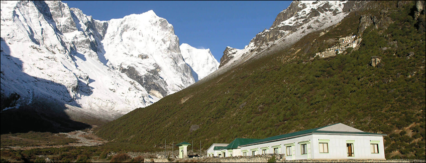 Nepal, Everest Deluxe trek- il Resort a Thamo
